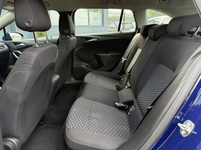 Opel Astra Sports Tourer 1.4 Business+ 2017 Benzine 10