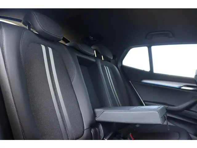 BMW X2 xDrive25e 2022 Hybride Benzine 12