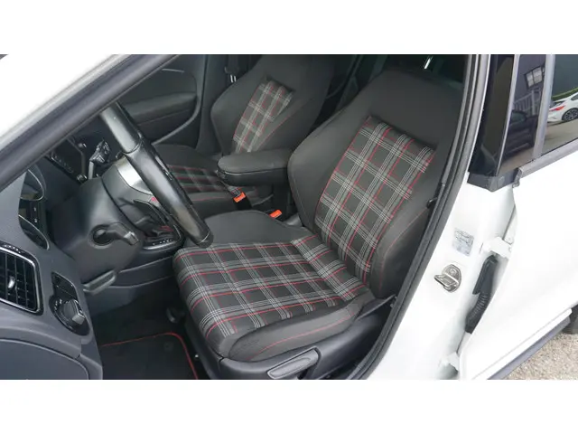 Volkswagen Polo 1.8 TSI 192PK GTI DSG 2015 Benzine 8