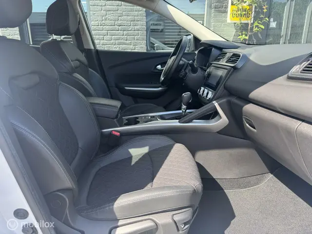 Renault Kadjar 1.3 TCe Intens automaat 2021 Benzine 26