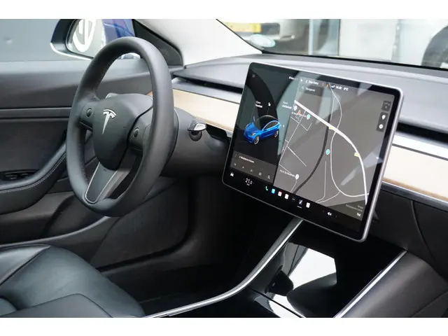 Tesla Model 3 3