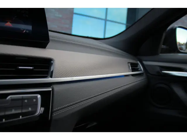 BMW X2 XDrive25e High Executive 2020 Hybride Benzine 23