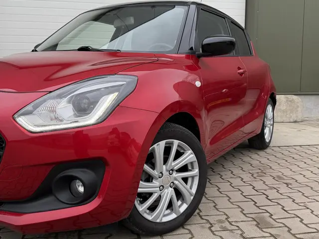 Suzuki Swift 1.2 Select Smart Hybrid 2022 Benzine 24