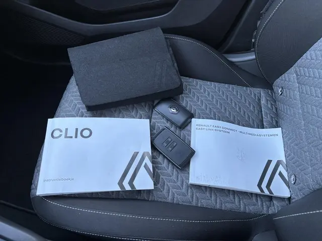 Renault Clio 1.0 TCe 90 Evolution 2022 Benzine 13