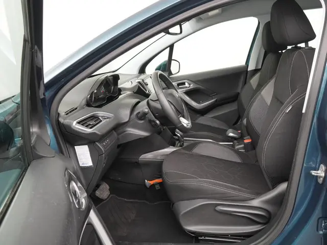 Peugeot 2008 1.2 PureTech Active 2017 Benzine 11