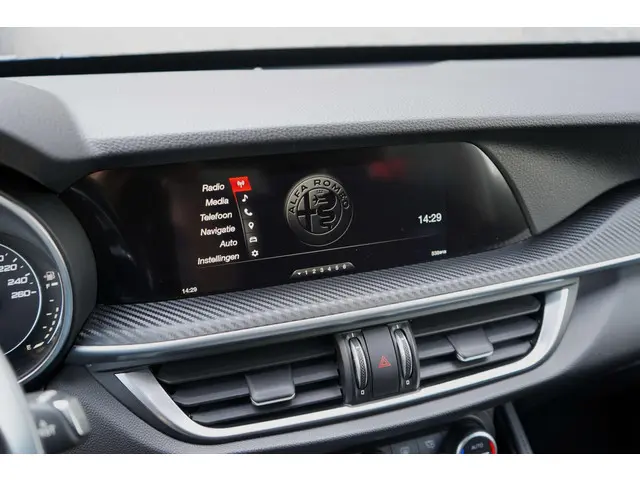 Alfa Romeo Stelvio 2.0 T AWD First Edition 2018 Benzine 26
