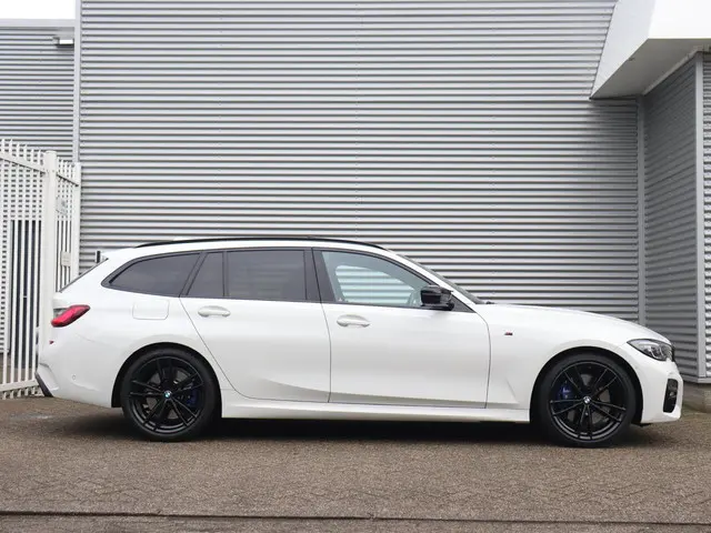 BMW 3 Serie Touring 320i 2021 Benzine 5