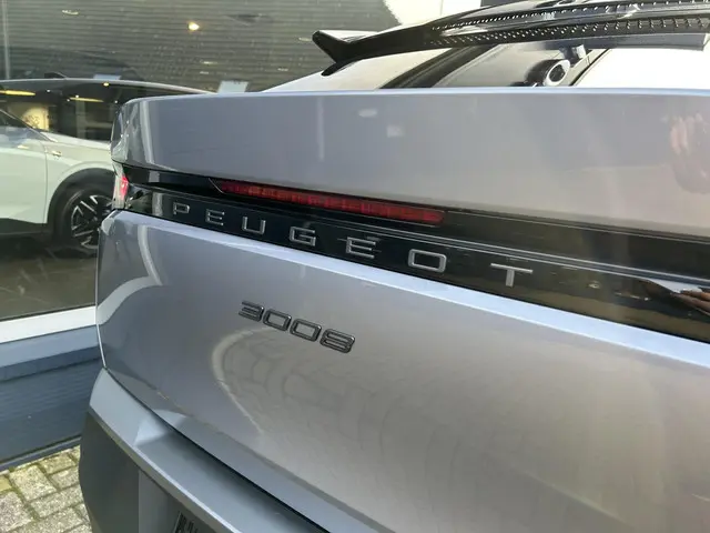 Peugeot 3008 1.2 Hybrid 145 GT 2024 Hybride Benzine 27