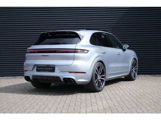 Porsche Cayenne 3.0 E-Hybrid 2023 Hybride Benzine 10