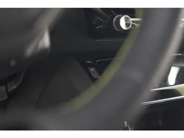 Peugeot 208 PureTech 100 GT 2024 Benzine 43