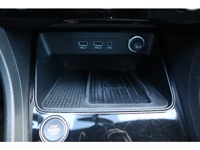 SEAT Ateca 1.5 TSI FR Business Intense 2019 Benzine 35