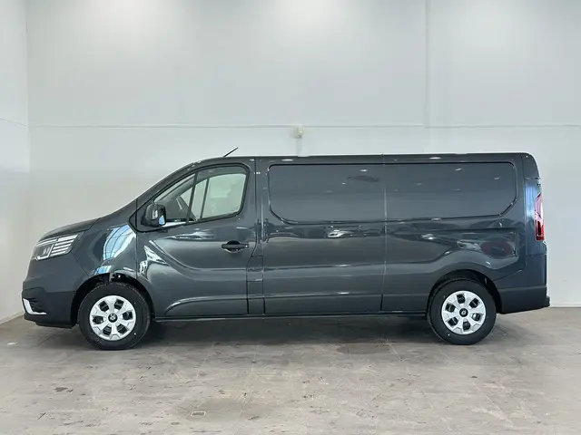 Renault Trafic L2H1 2.0 dCi 130 T30 Advance 2024 Diesel 4