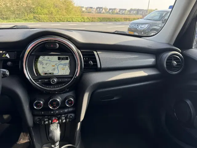 MINI Cooper Mini 1.5 Business 2016 Benzine 18