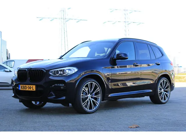 BMW X3 xDrive 30e m Sport 2021 Hybride Benzine 4