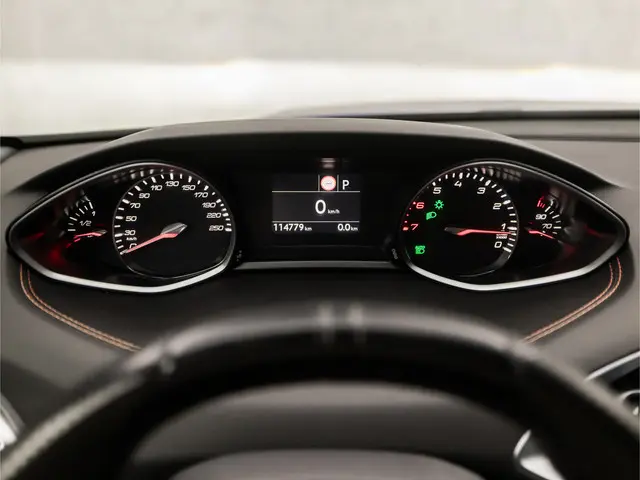 Peugeot 308 1.2 PureTech GT-Line 2019 Benzine 23