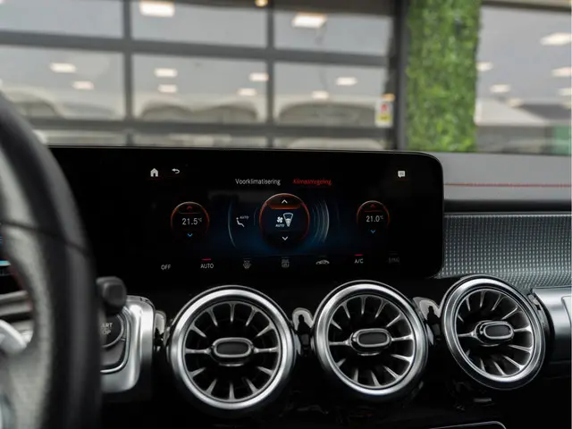 Mercedes-Benz EQB 250 AMG Line 67 kWh 2022 Elektrisch 26