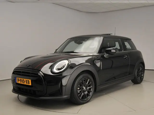 MINI 3-Deurs One 2022 Benzine 40