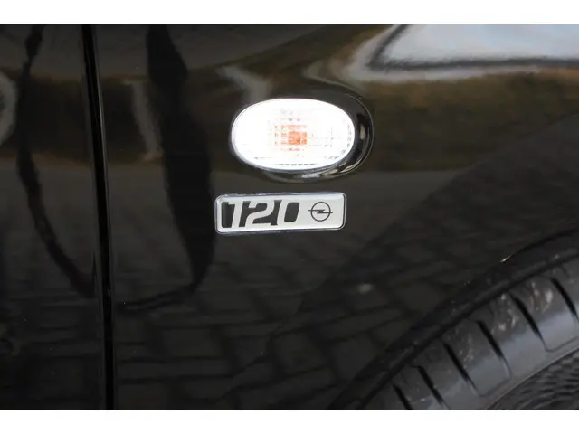 Opel KARL 1.0 ecoFLEX 120 Jaar Edition 2019 Benzine 15