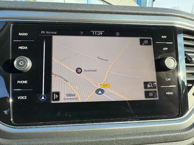 Volkswagen T-Roc 1.5 TSI Active 2021 Benzine 22