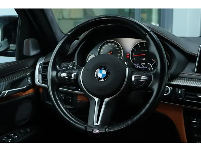 BMW X6 M 2015 Benzine 39