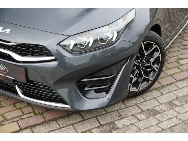Kia ProCeed 1.5 T-GDi GT-PlusLine 2023 Benzine 17
