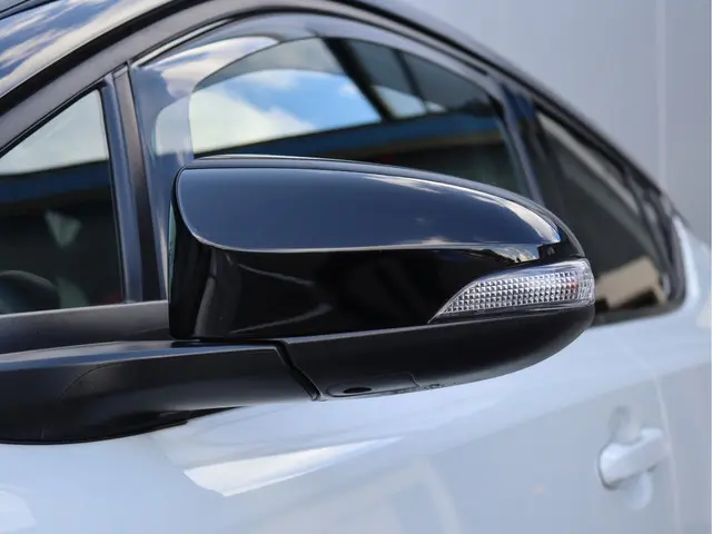 Toyota C-HR 1.8 Hybrid GR-Sport 2021 Hybride Benzine 13