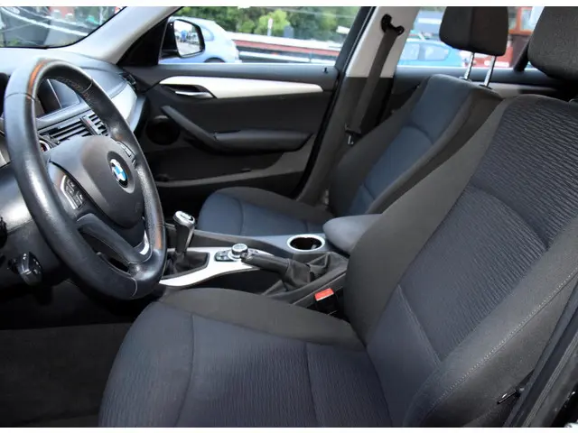 BMW X1 SDrive20i Executive 2014 Benzine 15