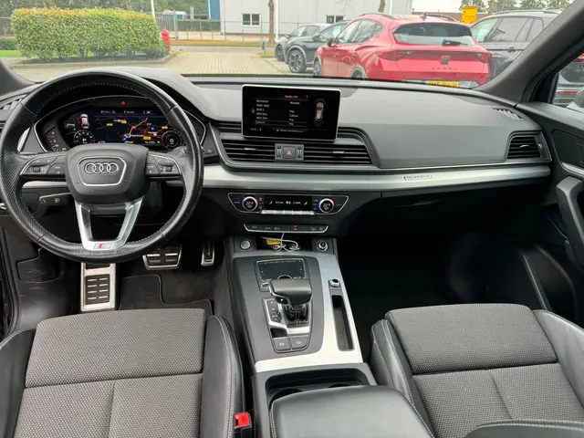 Audi Q5 2.0 TFSI quattro Sport S Line 2018 Benzine 10