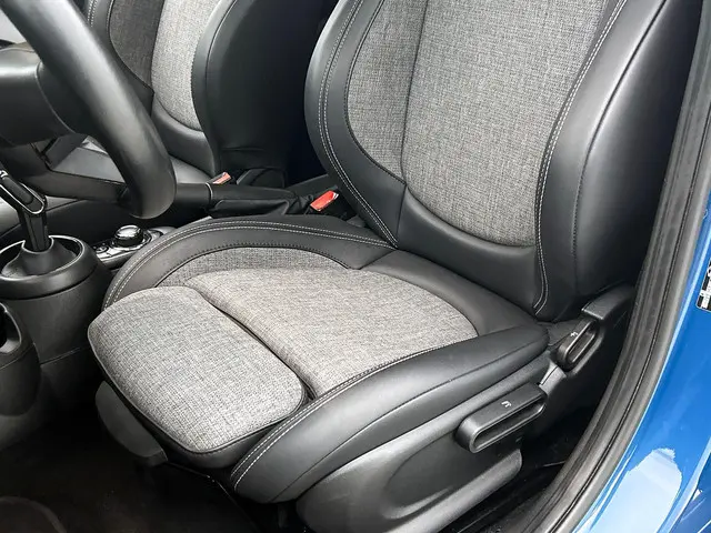 MINI One Mini 1.5 Business Edition 2022 Benzine 14