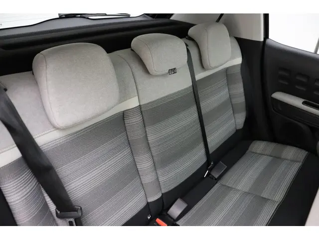 Citroën C3 1.2 PureTech 110pk S&S Shine 2018 Benzine 14