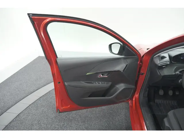 Peugeot 208 PureTech 100 Active 2024 Benzine 58