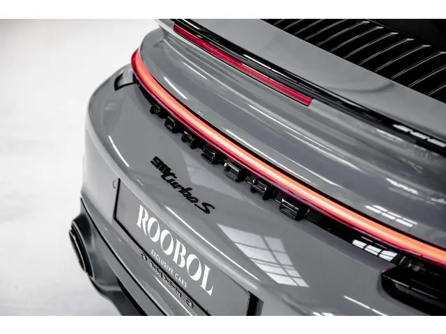 Porsche 911 Turbo S Coupé 2021 Benzine 9