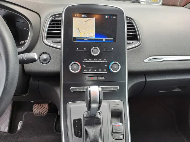 Renault Grand Scénic 1.3 TCe Intens 2018 Benzine 13