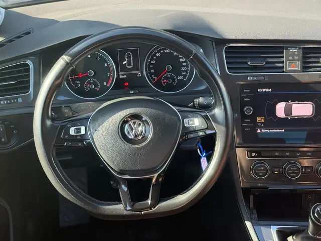 Volkswagen Golf 1.0 TSI Trendline 2017 Benzine 17