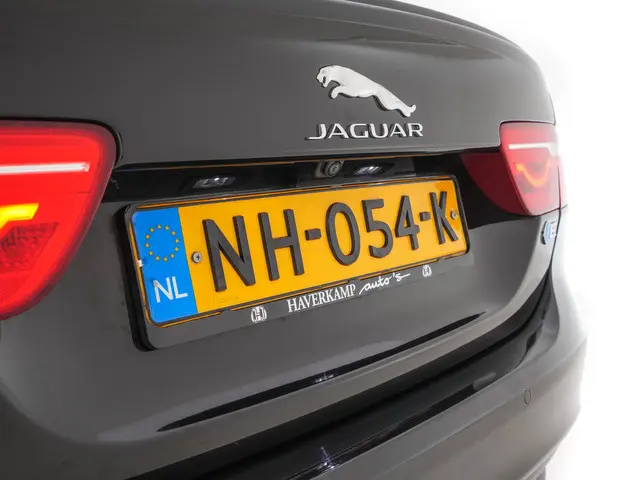 Jaguar XE 2.0 D R-Sport-Pack 2017 Diesel 25
