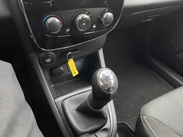 Renault Clio Estate 1.2-16V Collection 2013 Benzine 14