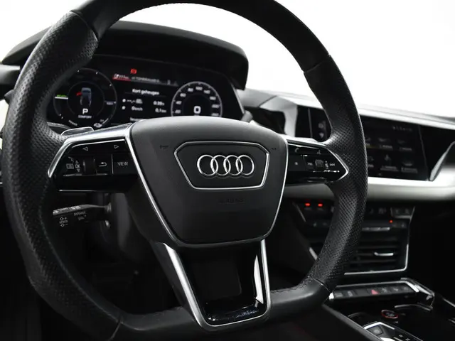 Audi e-tron GT 476pk Competition 93 kWh 2022 Elektrisch 27