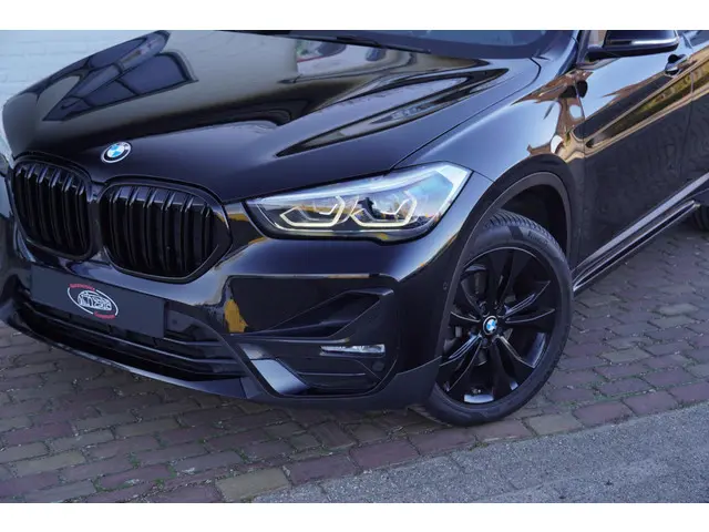 BMW X1 sDrive18i Executive Edition 2021 Benzine 12