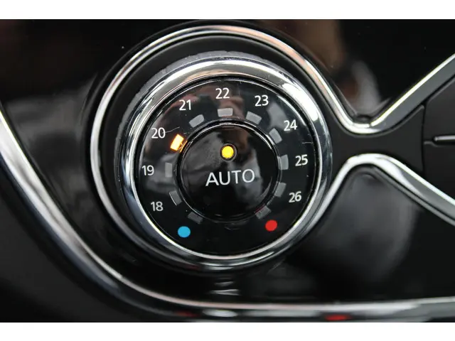 Renault Captur TCe 90 Dynamique 2015 Benzine 24