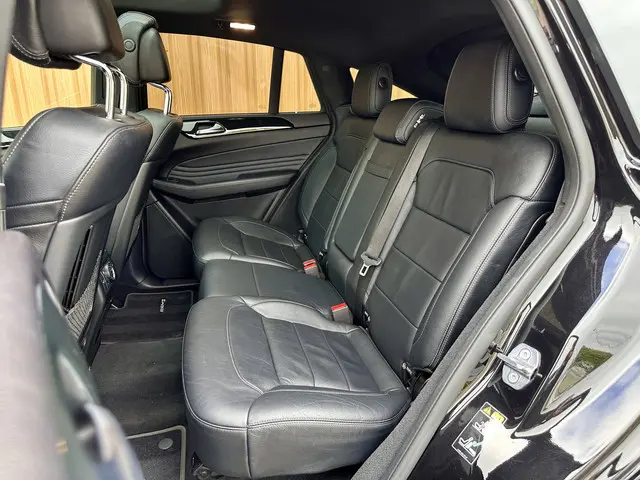 Mercedes-Benz GLE Coupé AMG 43 4MATIC 2019 Benzine 37