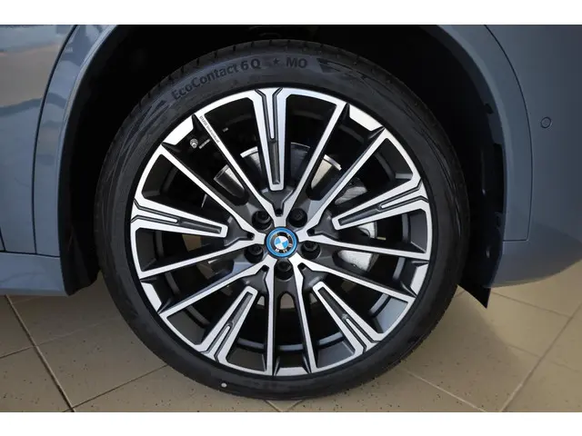 BMW X1 xDrive30e 2025 Hybride Benzine 6