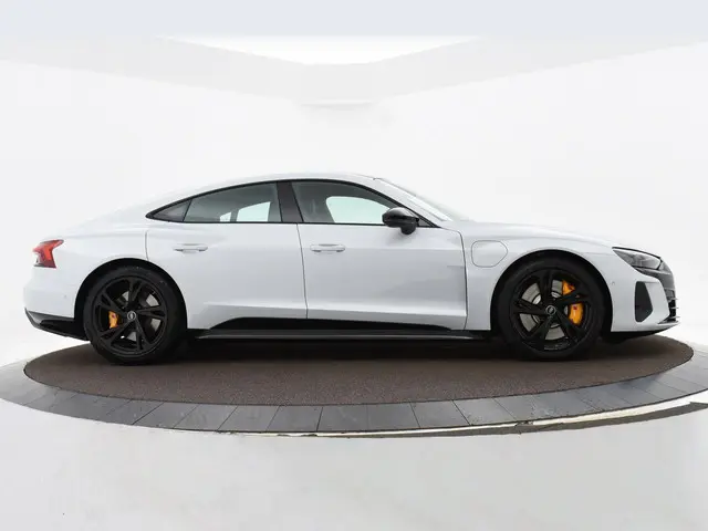 Audi e-tron GT 476 PK 2023 Elektrisch 6