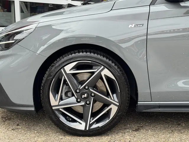 Hyundai i30 1.5 T-GDi MHEV N Line 2024 Benzine 12