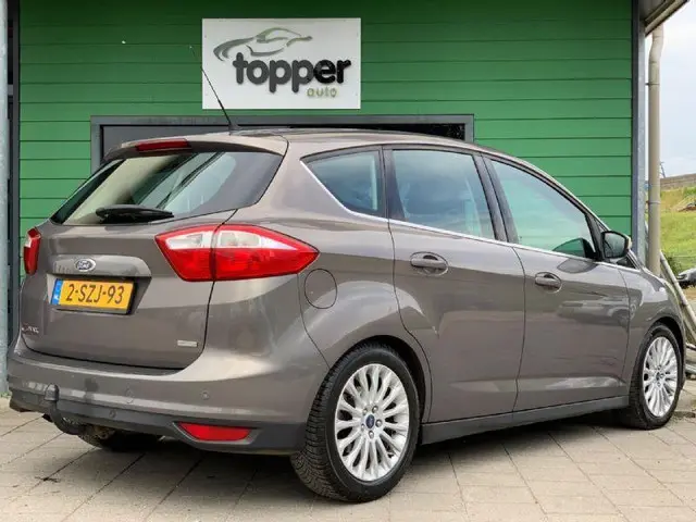 Ford C-MAX 1.0 Lease Titanium / Navi / Camera / 2014 Benzine 18