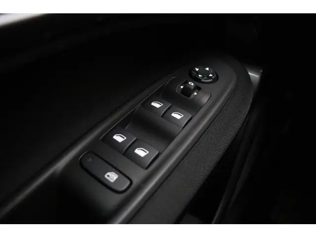 Fiat 600e RED 54 kWh 2023 Elektrisch 19