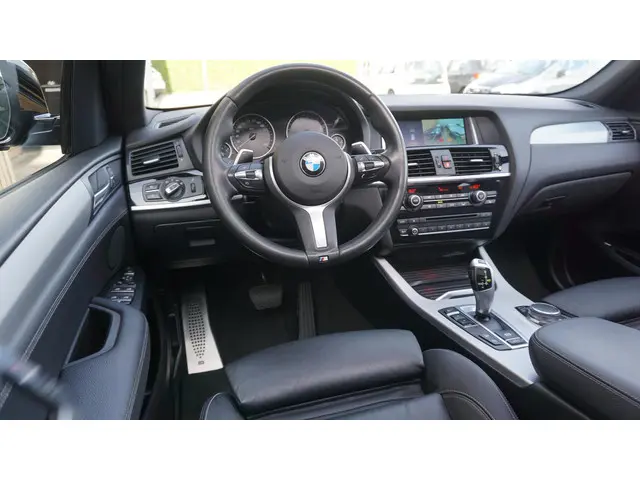 BMW X3 xDrive 20i 184pk M-Sport 2017 Benzine 8