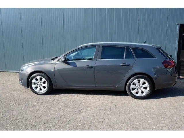 Opel Insignia Sports Tourer 1.6 T Business+ 2014 Benzine 9