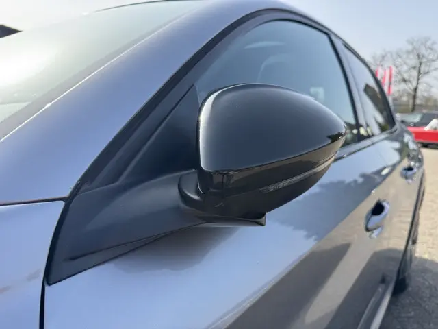 Peugeot e-208 GT Pack EV 50kWh 136 2022 Elektrisch 13