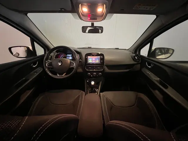 Renault Clio Estate 0.9 TCe Zen 2017 Benzine 17