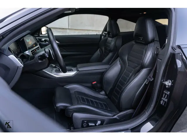 BMW 4 Serie Coupé 420d High Executive 2022 Diesel 32